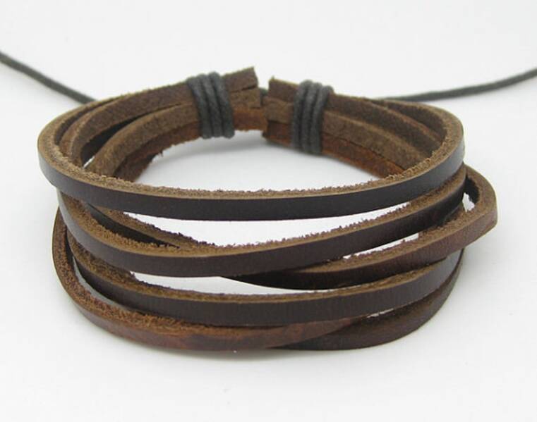 Fichier:Bracelet-cuir1.jpg
