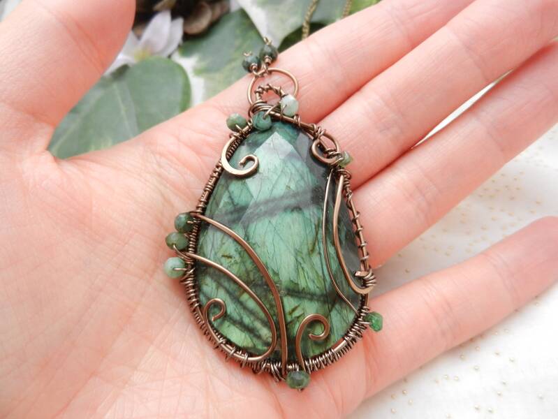 Fichier:Broche labra verte.jpg