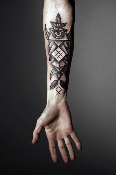 Fichier:Tatouage artyom.jpg